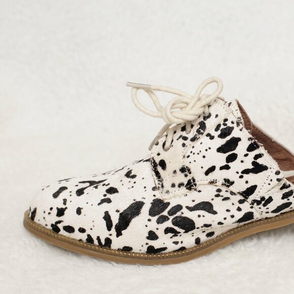Matisse Quake Oxford's Cowhide Dalmatian Pattern Cutout Leather Heel - Picture 5 of 7